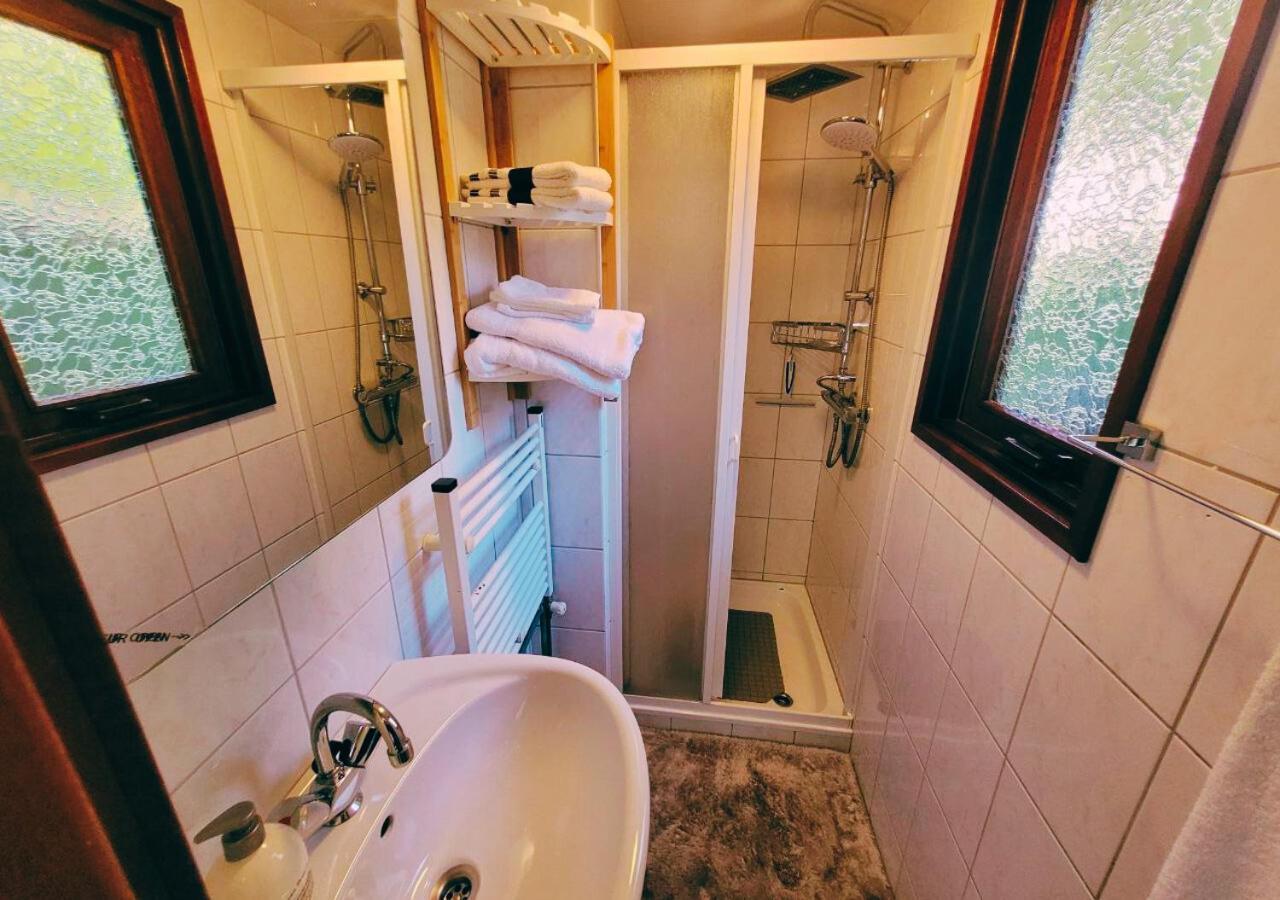 "De Jungle" Chalet Met Veranda Op Ijsselheide Hattemerbroek Veluwe Dış mekan fotoğraf